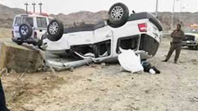 مصرع شخص وإصابة آخر بانقلاب سيارة ملاكي بطريق دمياط بورسعيد