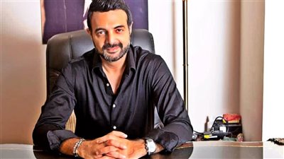 ربنا يوفقك.. عمرو محمود ياسين يشيد بأداء نجله في 