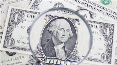 السعودية والإمارات تخفضان استثماراتهما في سندات الخزانة الأمريكية