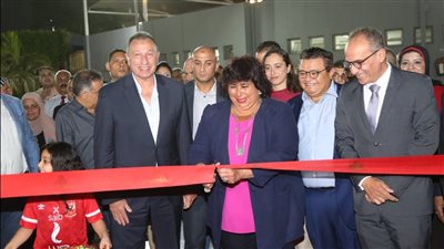 عبد الدايم والخطيب يفتتحان معرض النادي الأهلي الأول للكتاب