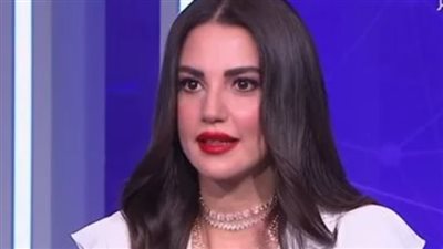 درة: اللهجة المصرية لا تسبب لي مشاكل.. وفخورة بالتعاون مع وحيد حامد