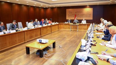 3 وزراء يواصلون مناقشة استعدادات استضافة مؤتمر المناخ 