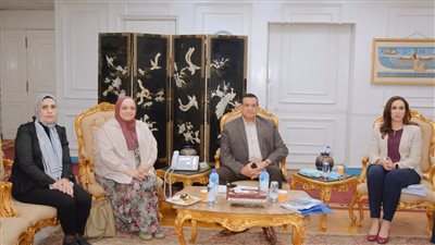 وفد من وزارة الصحة يتفقد المجمع الطبي للصحة النفسية بدمنهور (صور)