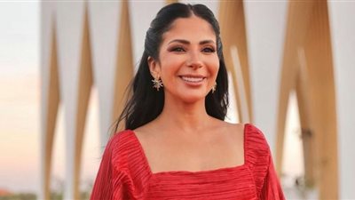 منى زكي تتصدر تريند 