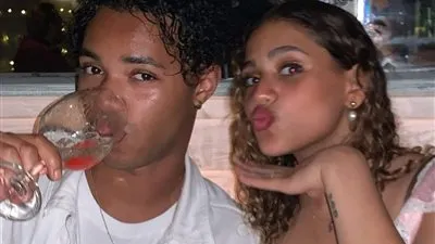 بهذه الطريقة.. جنا عمرو دياب تحتفل بعيد ميلادها بصحبة أصدقائها