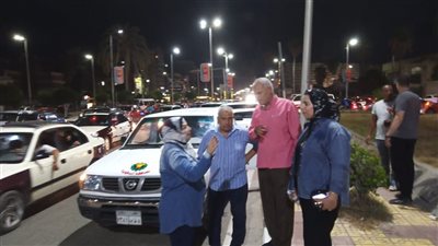 حملة مكبرة لإزالة الإعلانات العشوائية وغير المرخصة بالمنصورة 