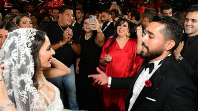 نجوم الفن والمشاهير في زفاف ابنة عصام إمام شقيق الزعيم (صور)