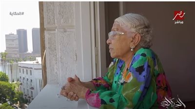 الحاجة إخلاص توجه رسالة للرئيس بعد تعويضها بشقة على النيل بديل العائمة