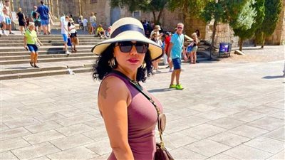 رانيا يوسف تشارك جمهورها أحدث إطلالاتها من عطلتها الصيفية