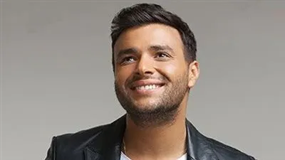 رامي صبري يروج للسياحة المصرية أثناء قضاء العطلة الصيفية