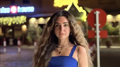 بالأزرق.. هنا الزاهد تتألق بأحدث ظهور لها 