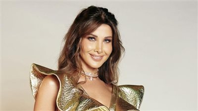 بإطلالة أنيقة.. نانسي عجرم تغازل جمهورها ومحبيها 
