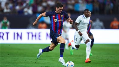 على رأسهم ليفاندوفسكي.. التشكيل الأفضل في الدوري الإسباني بشهر أغسطس