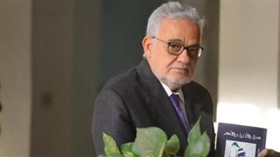 عادل حمودة ينعى وفاة الكاتب الصحفي منير عامر