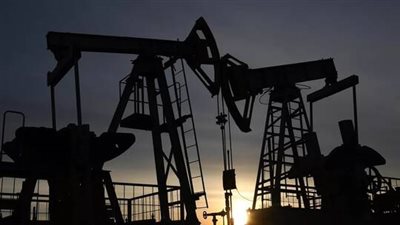 عاجل.. انهيار أسعار النفط وسعر البرميل أقل من 90 دولار