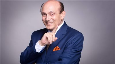 محمد صبحي يسخر من أسئلة الصحفيين في الجنازات (فيديو)