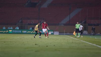 معلول يُهدر ركلة جزاء للأهلي أمام المقاولون وأبو السعود يتألق