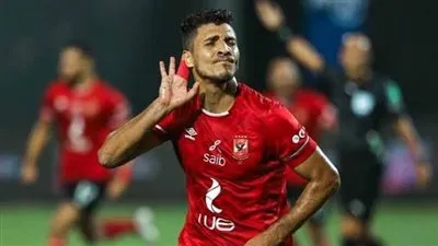 حقيقة مفاوضات الزمالك مع محمد شريف مهاجم الاهلي.. التفاصيل الكاملة