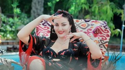 بهذه الصورة.. إطلالة جديدة للراقصة صوفينار