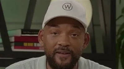 بعد مرور 4 أشهر..ويل سميث يعتذر بالصوت والصورة لكريس روك