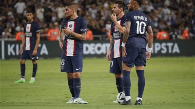 باريس سان جيرمان يمطر شباك نانت برباعية ويتوج بكأس السوبر الفرنسي