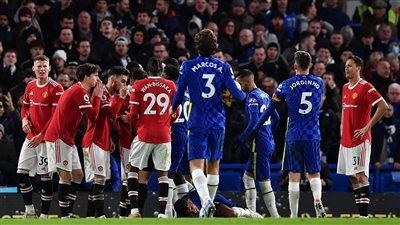 ليس مانشستر يونايتد.. عملاق إنجليزي يقترب من التوقيع مع نجم برشلونة