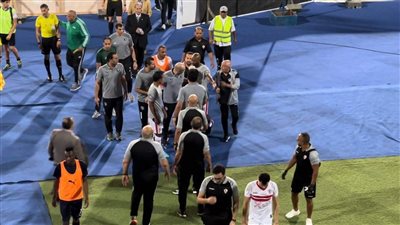 عاجل.. مشادة كلامية بين فيريرا وجونياس وشيكابالا يتدخل