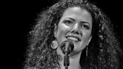 ناي البرغوثي تكشف عن أسباب تأجيل حفلاتها في مصر: اتمنعت من دخول مطار القاهرة