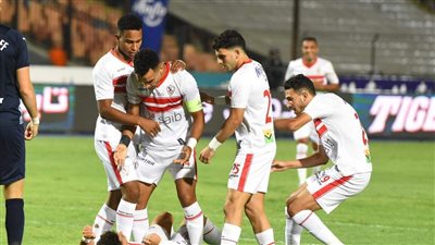 الزمالك يواصل العزف المنفرد على صدارة الدوري بثلاثية نارية في شباك بيراميدز