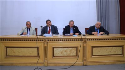 وزارة التربية والتعليم تناقش خطة للتطوير في مصر