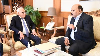 محافظ بورسعيد يستقبل رئيس الشركة القابضة لمياه الشرب والصرف الصحي
