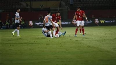 بعد مرور 60 دقيقة.. تعرف على نتيجة مباراة الأهلي وفاركو في الدوري