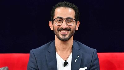  بعد غياب 21 عامًا.. أحمد حلمي يعود للمسرح من جديد