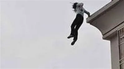 بسبب نتيجة الثانوية العامة.. طالبة بالمنوفية تقفز من الطابق الثالث