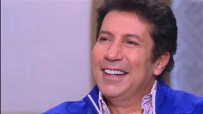 هاني رمزي يطمئن الجمهور على صحة عادل إمام