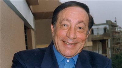 فى يوم ميلاده.. تعرف على أهم المراحل في حياة أبو بكر عزت وسبب ابتعاده عن المسرح