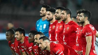 الصفقات بالكيف وليس بالكم..هادي خشبة يهاجم إدارة الأهلي بشأن التعاقدات