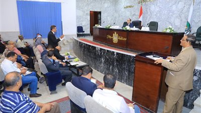 نائب محافظ سوهاج يعقد اجتماعا لبحث الاستعداد لتنفيذ 