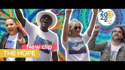 أمير صلاح الدين برفقة مي عبدالعزيز من أجل مرضى السرطان