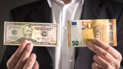 الدولار يدخل في منافسة مع اليورو بالبنوك المصرية 