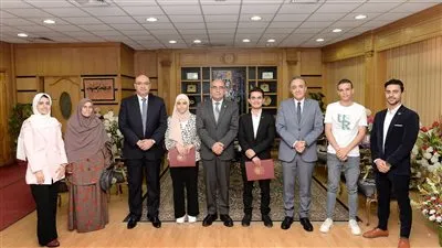 جامعة المنصورة تكرم أوائل الثانوية العامة من أبناء الدقهلية