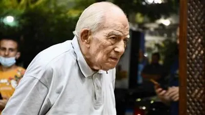 رشوان توفيق.. أبرز حضور عزاء الفنانة رجاء حسين