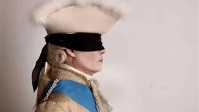 بعد أزمة انفصاله.. جوني ديب يعود للشاشة ببطولة الملك لويس الخامس عشر