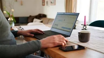 وظيفة من المنزل براتب قدره 100 ألف دولار شهريًا 