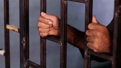  بسبب اتجاره فى الأقراص المخدرة.. حبس عامل لمدة عام بسوهاج