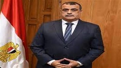 وزير الإنتاج الحربي يكشف تفاصيل هامة بشأن أول أتوبيس كهربائي مصري 
