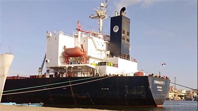 موانئ بورسعيد تسجل تداول 22 سفينة حاويات وبضائع عامة 