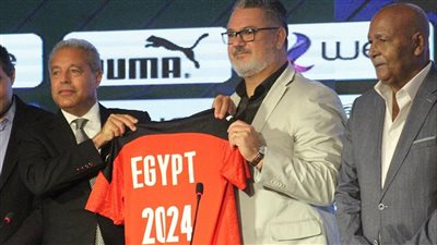 ميكالي: نريد ظهور محمد صلاح جديد في جميع المراكز بالمنتخب الأولمبي