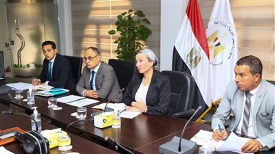 وزيرة البيئة ومحافظ الفيوم يترأسان لجنة إعادة التوزان البيئي لبحيرة قارون