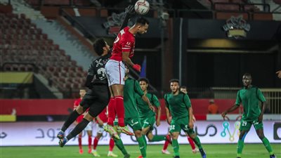 عاجل.. خبير تحكيمي يفجرها ويكشف حقيقة إعادة مباراة الأهلي والمقاصة